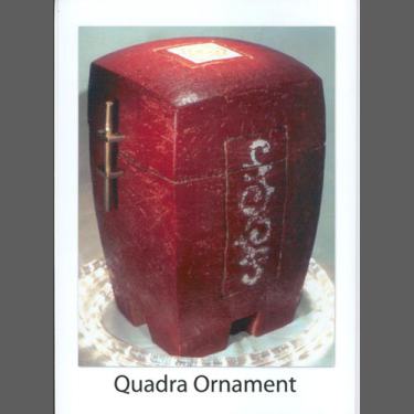 Quadra Dunkelrot mit Ornament Verfügbarkeit anfragen !!!